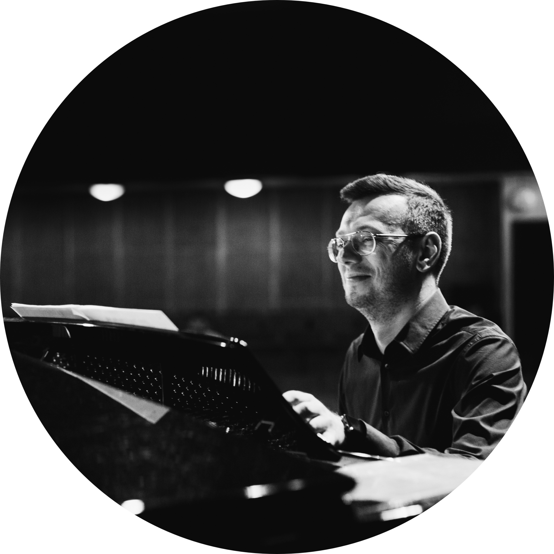 Wykładowcy - Tomasz Białowolski